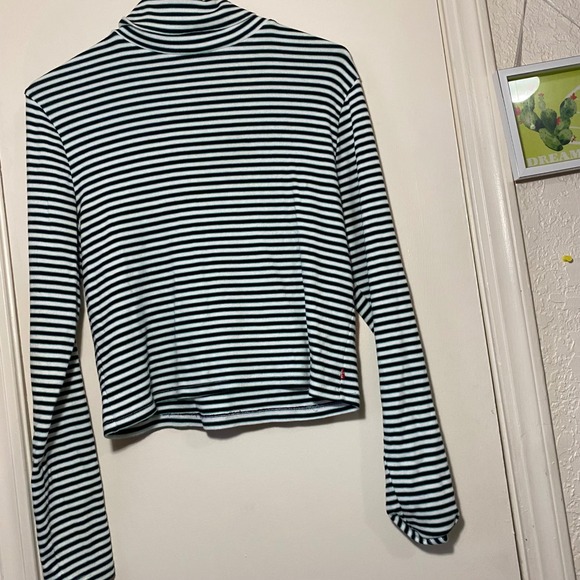 Levi's Womens Striped Cropped Turtleneck Long Sleeve Cropped Top Ribbed Knit - Picture 1 of 9